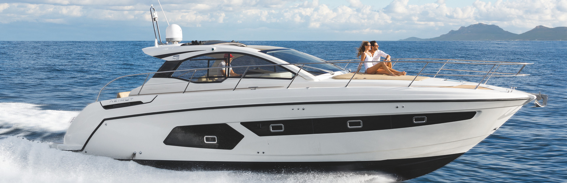 Azimut Atlantis 43 Express Cruiser