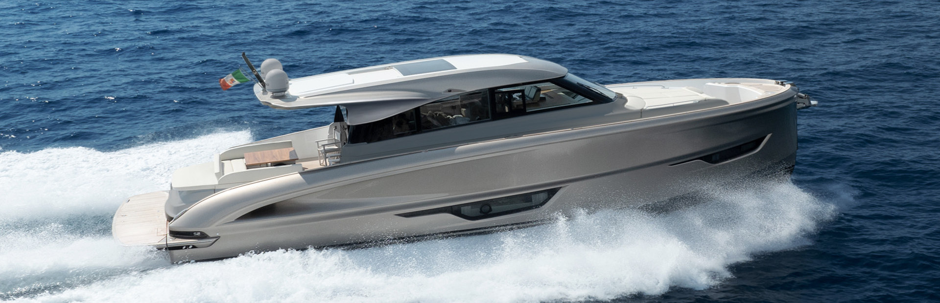 Solaris Power 52 Coupé Boats For Sale