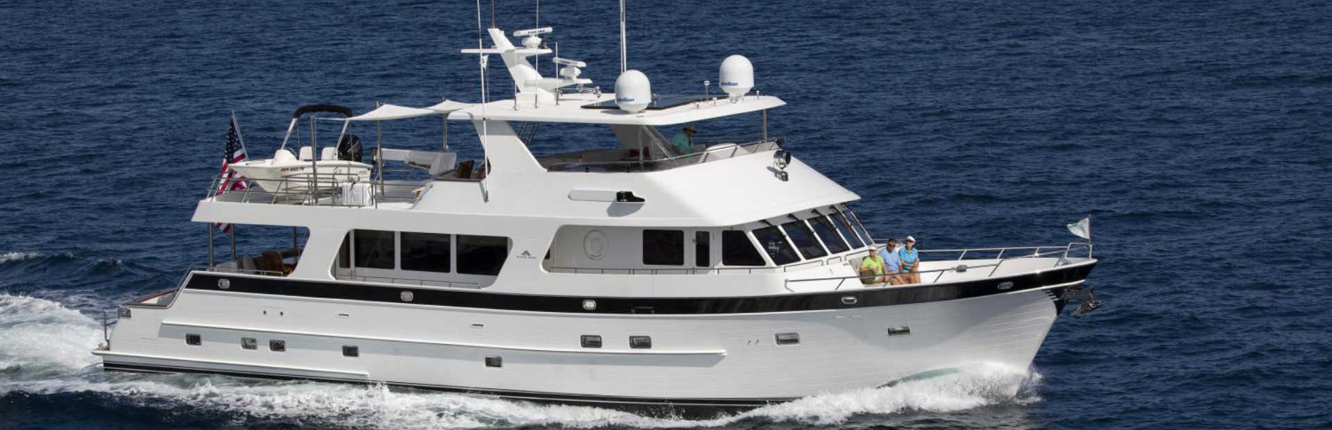 Outer Reef 820 Cockpit Motoryachts For Sale