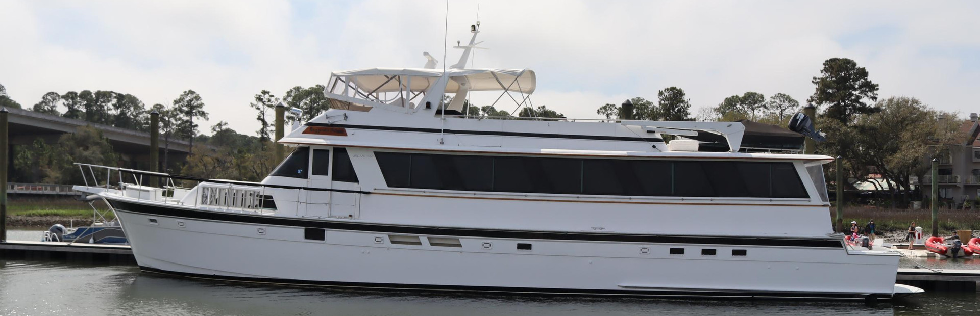 Hatteras 80 Cockpit MY Yachts For Sale