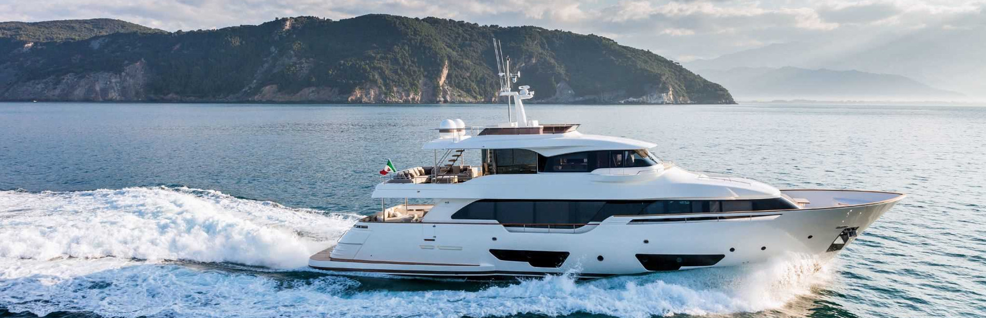 Custom Line Navetta 28 Yachts For Sale