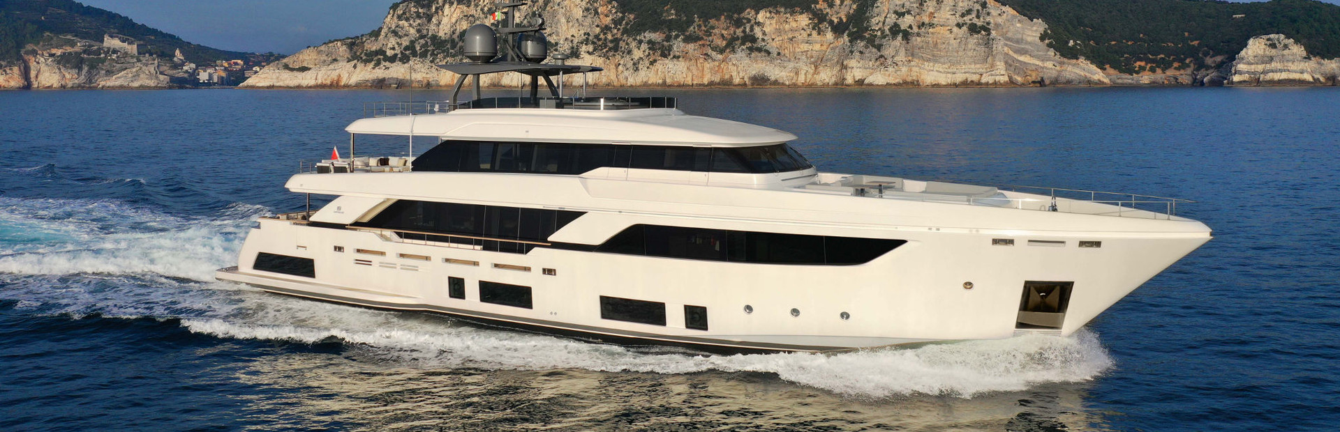 Custom Line Navetta 37 Yachts For Sale