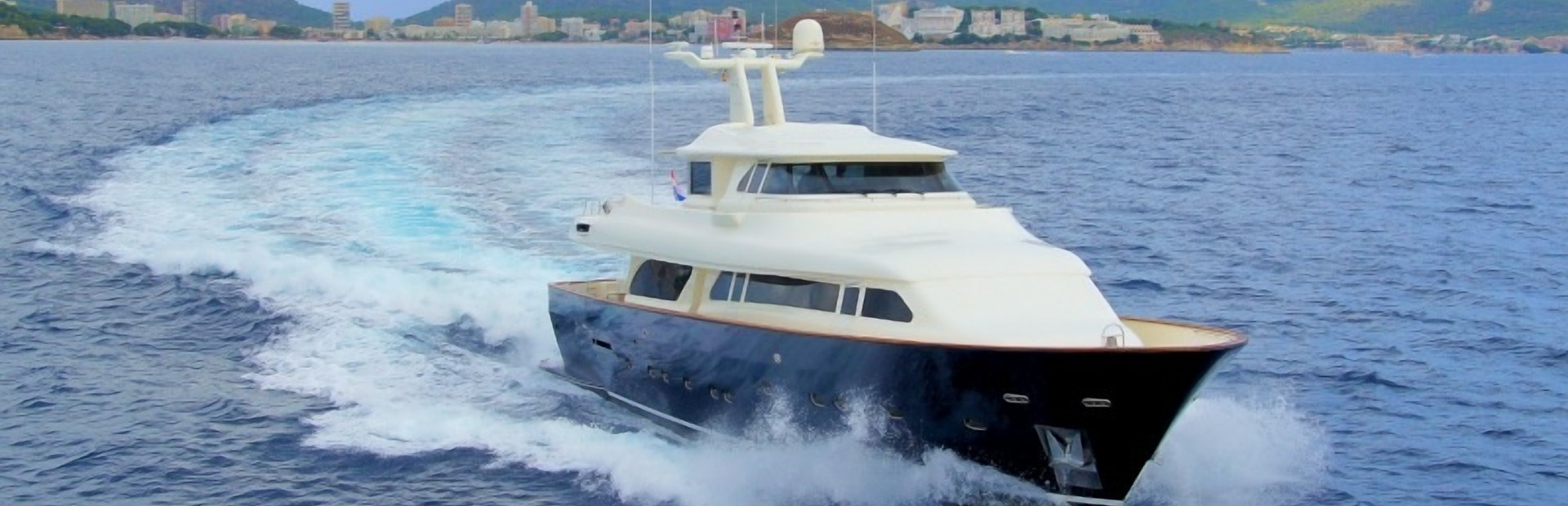 Custom Line Navetta 27 Yachts For Sale