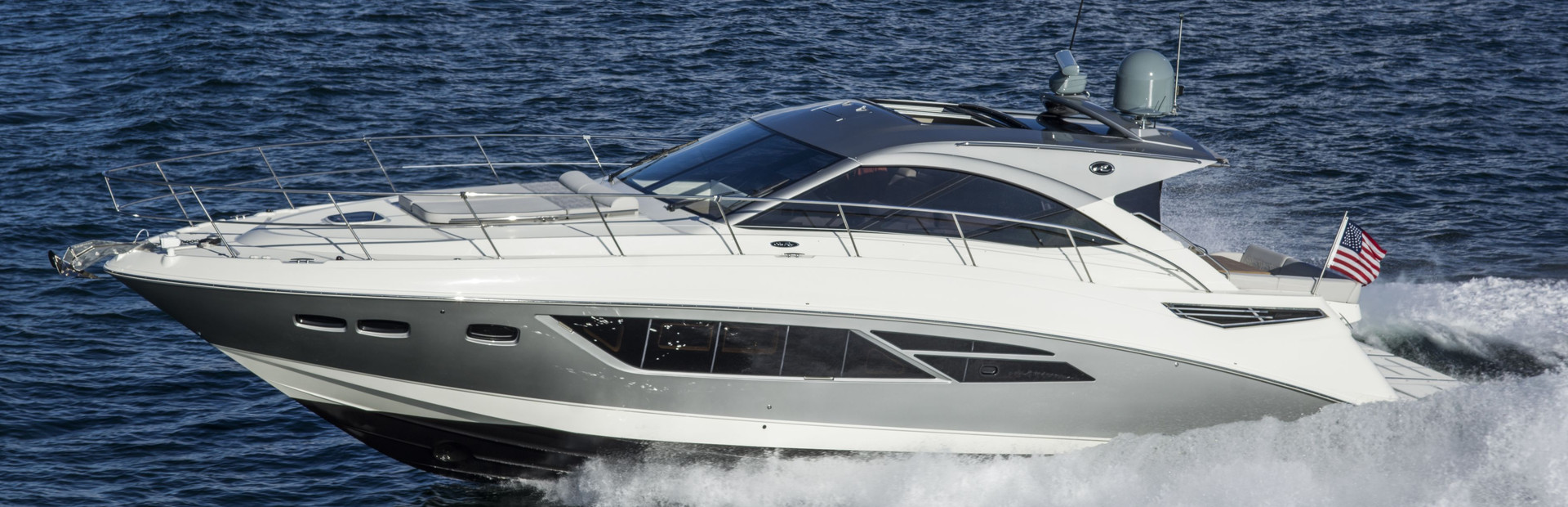 Sea Ray 510 Sundancer Signature Express Cruiser
