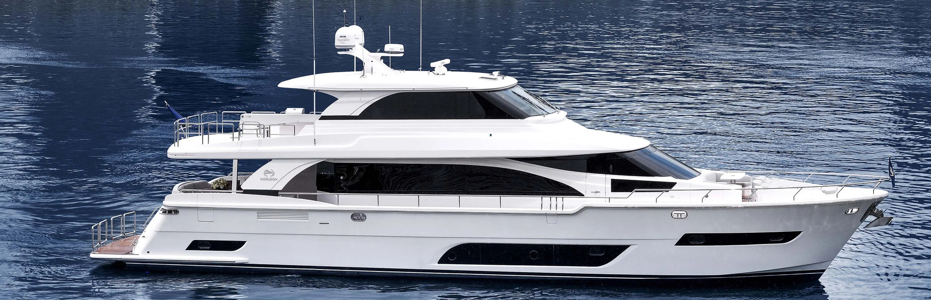 Horizon E81 Skylounge Yachts For Sale