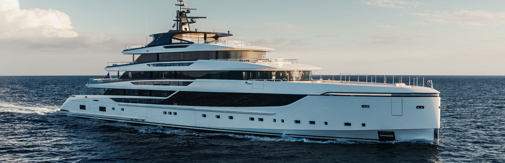Sanlorenzo 74Steel Yachts For Sale