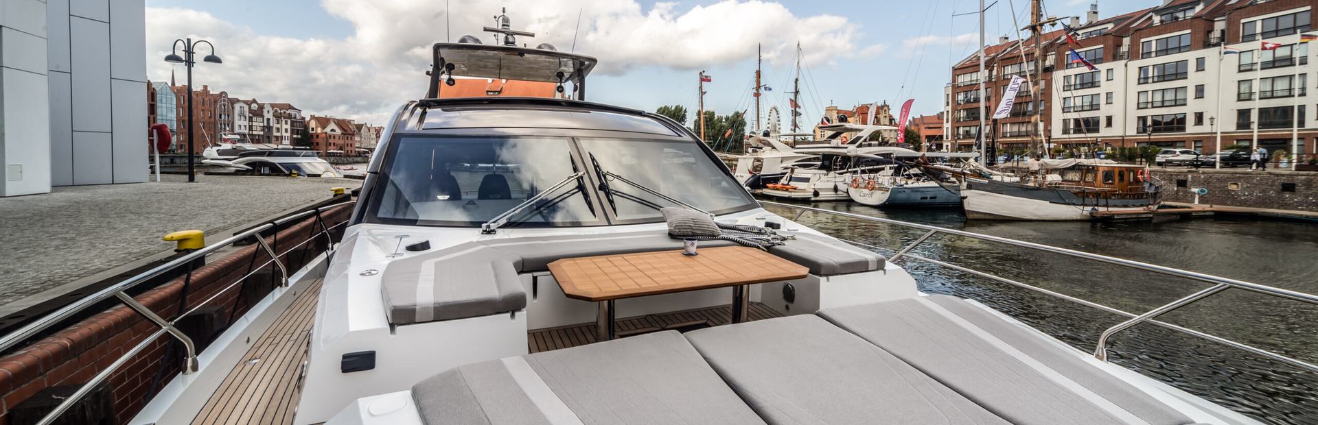 New Galeon Skydeck Yacht 11