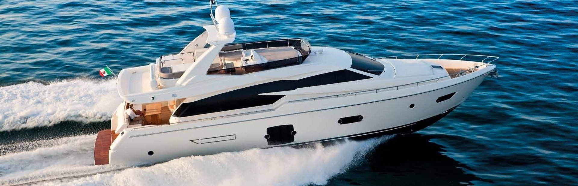 Ferretti 720 Yachts (Mk1, 2003 - 2013), Example 1