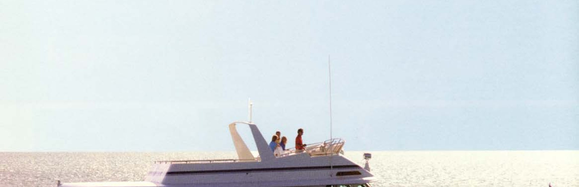 Hatteras 63 Motoryacht, Example 1