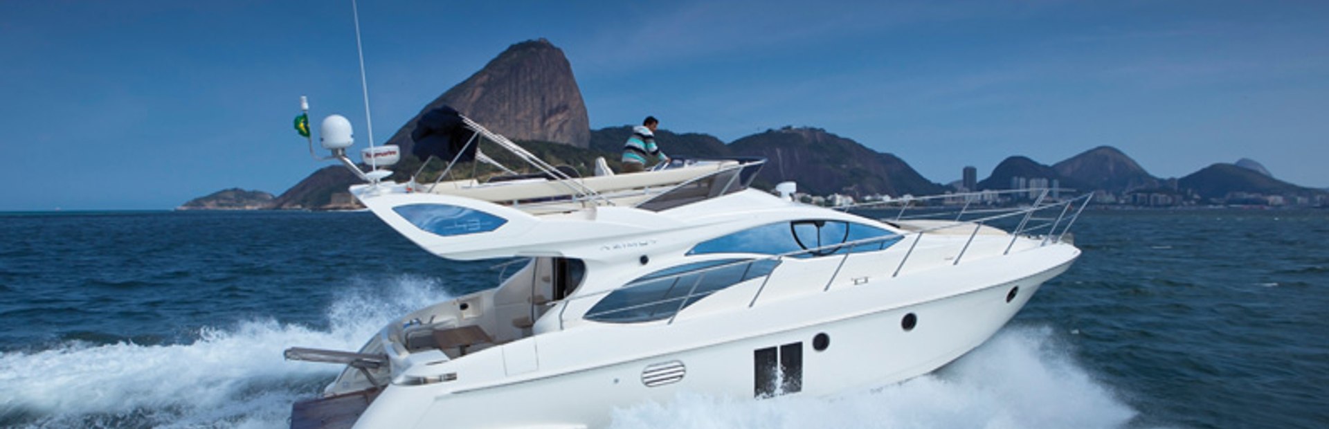 Azimut 43 Yacht (Gen 2, 2011 - 2013), Example 1