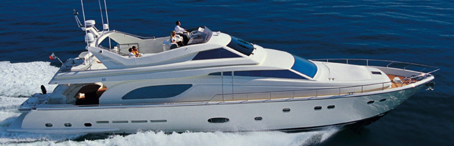 Ferretti  810 RPH Yacht, Example 1