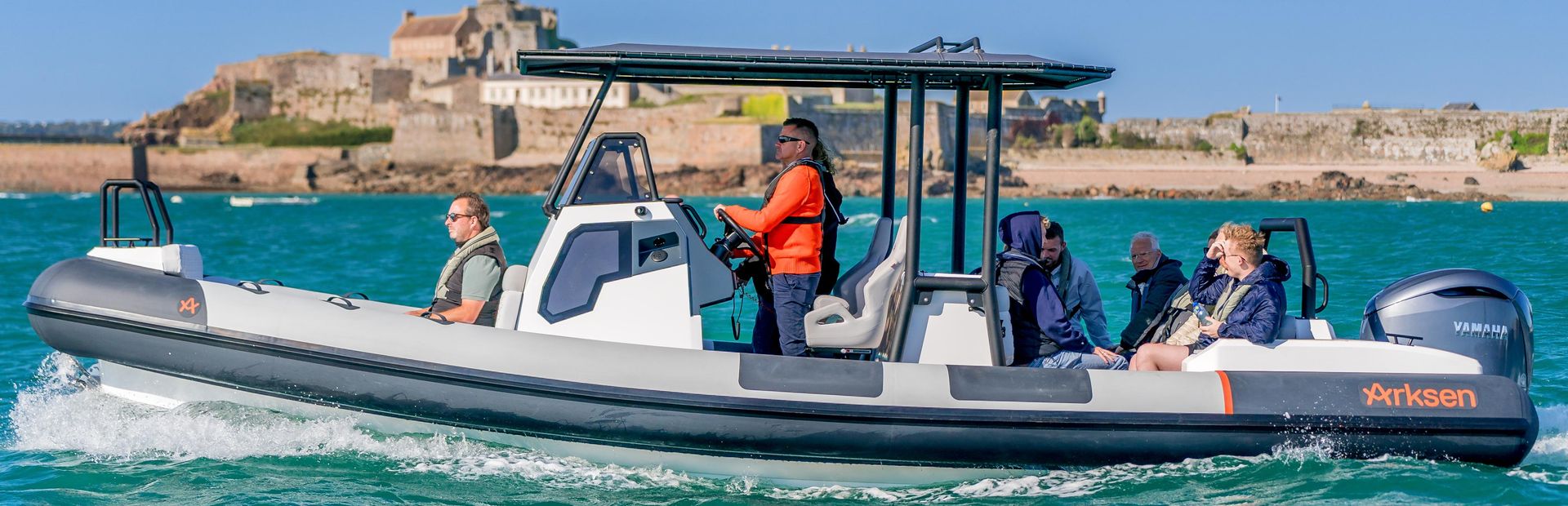 New Discovery Yacht 2