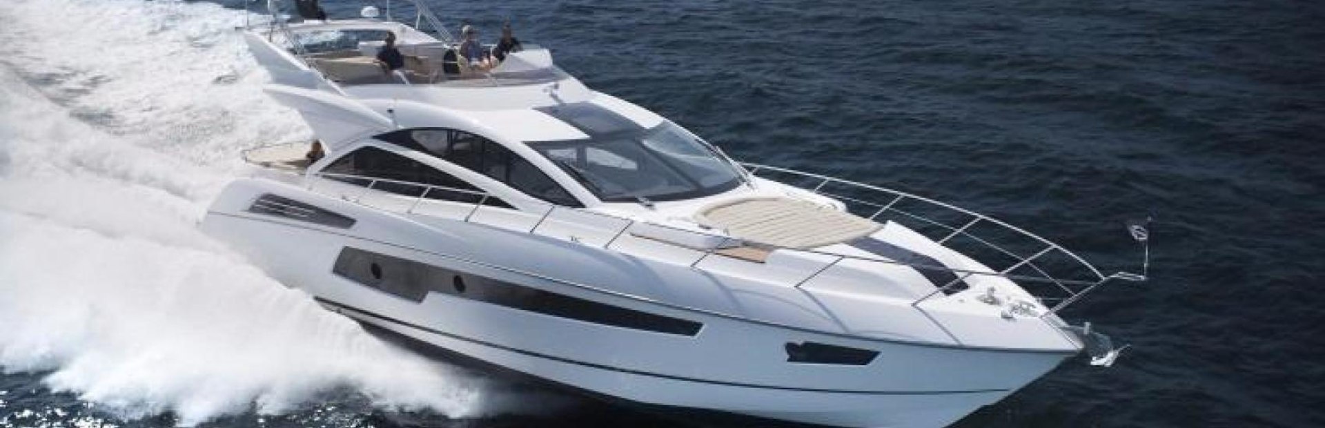 Sunseeker 68 Sport Yacht (Gen 1, 2013 - 2017), Example 1