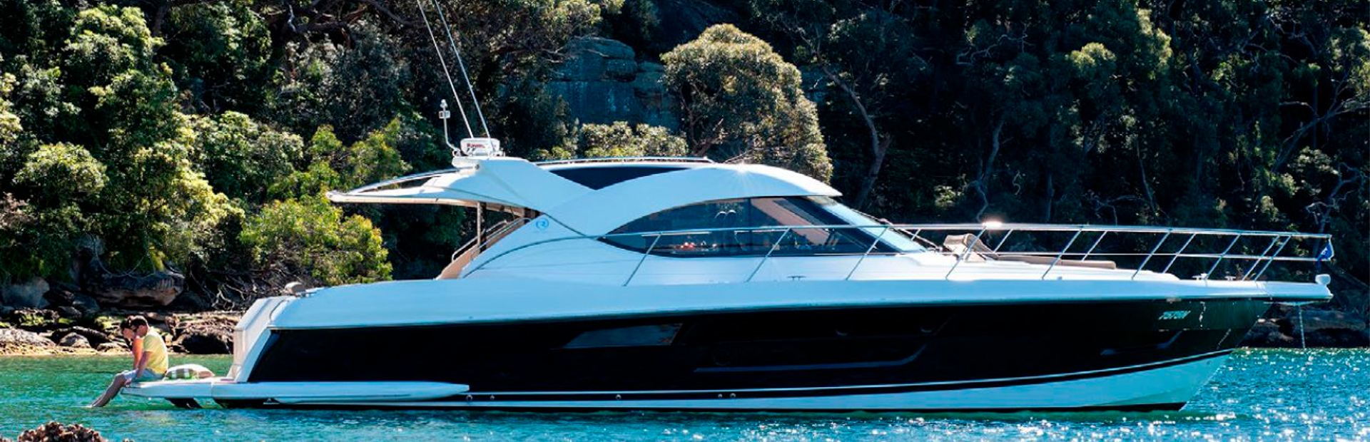 Riviera 5000 Sport Yacht (Mk2, 2013 - 2015), Example 1
