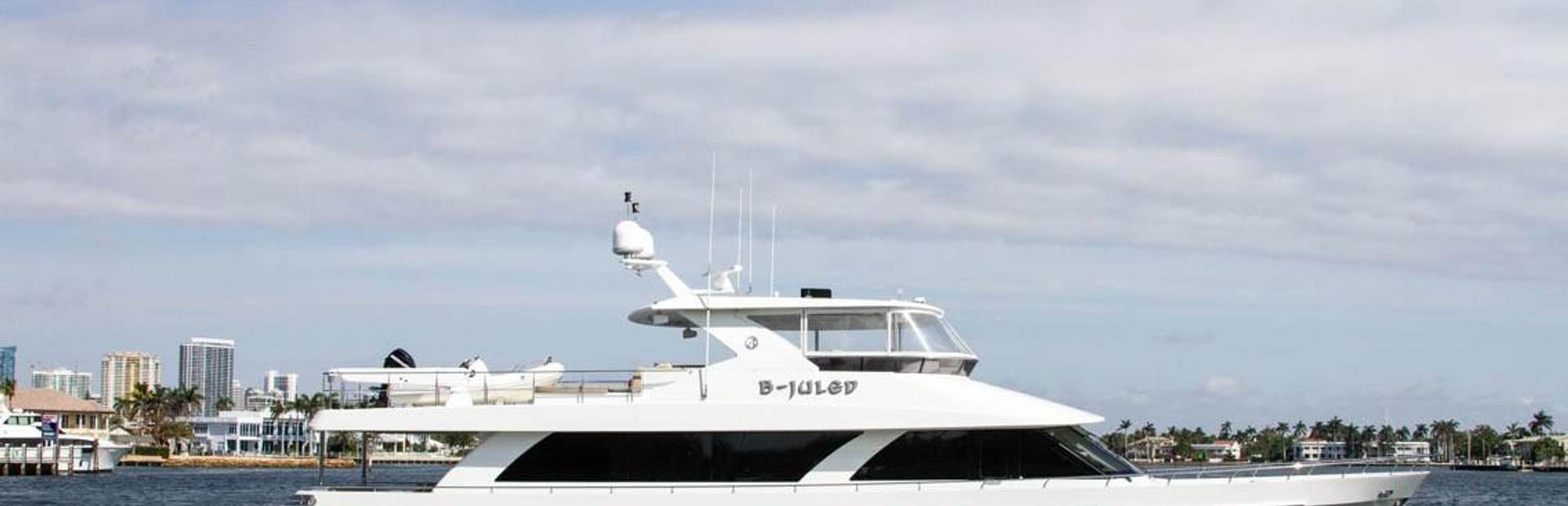 Ocean Alexander 85E Yacht (Gen 1, 2011 - 2014), Example 1