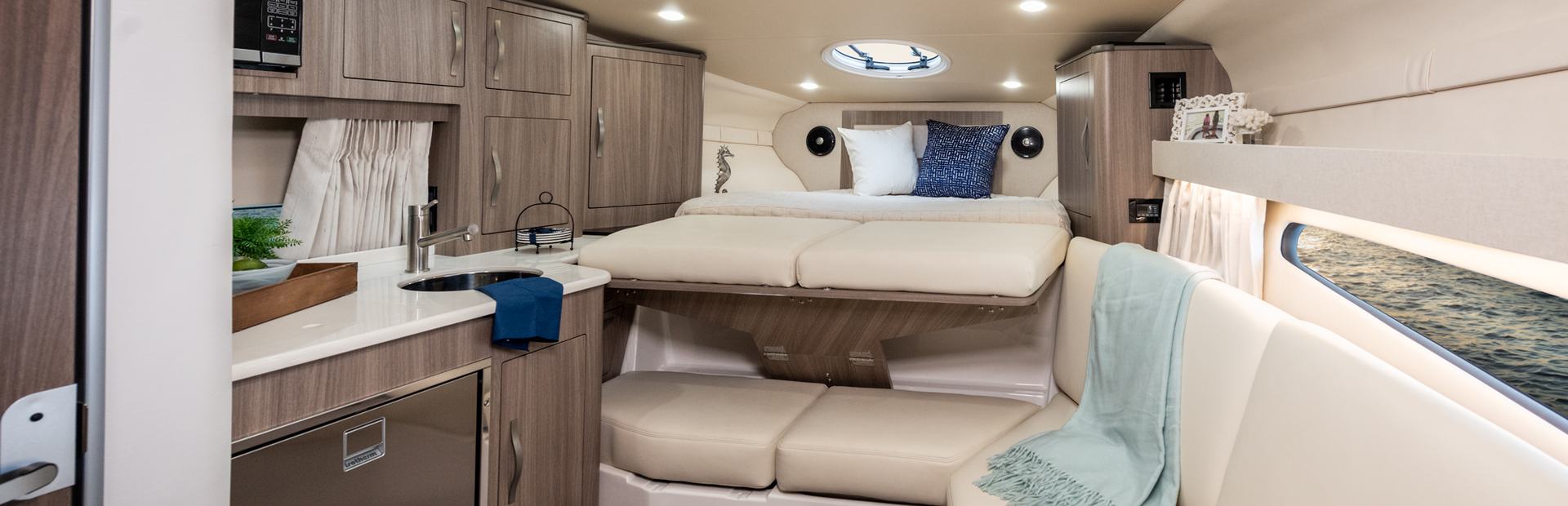 New Regal Boats Express Cruiser Yacht 3