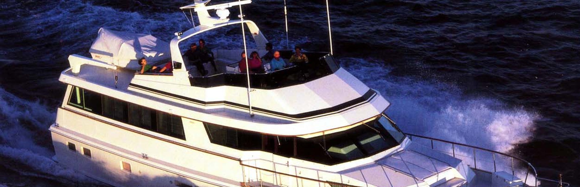 Hatteras 70 Yacht (Mk2, 1988 - 1992), Example 1