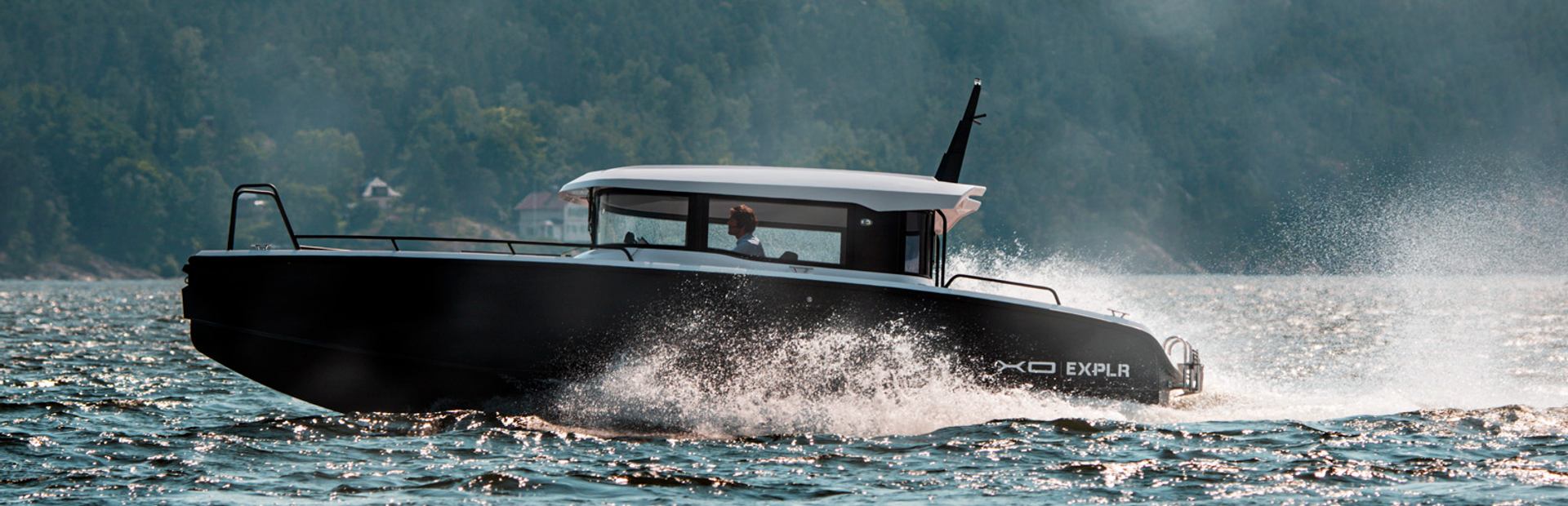 XO EXPLR 10 Sport IB Boat, Example 1