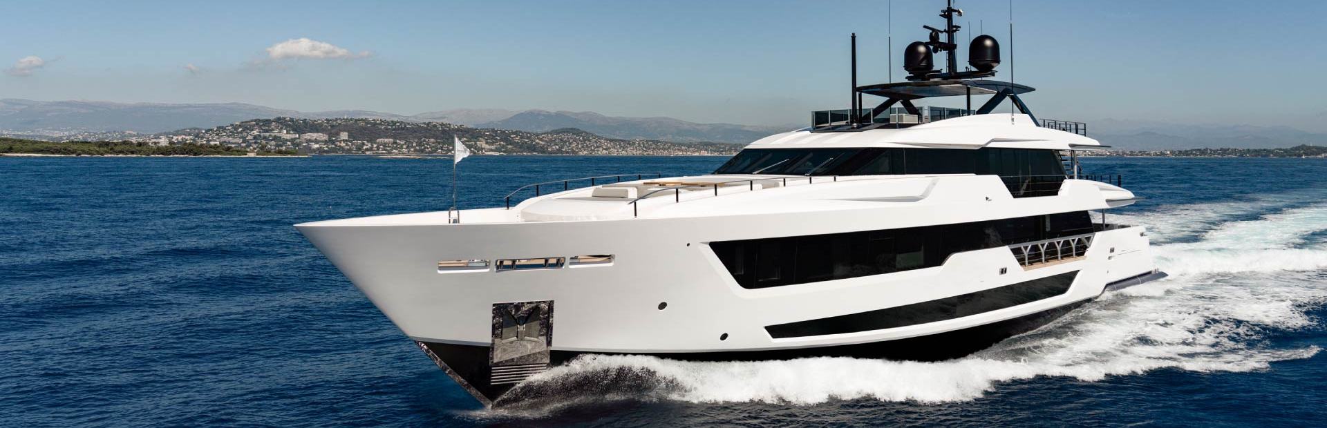 Custom Line Saetta 140' Yacht, Example 1