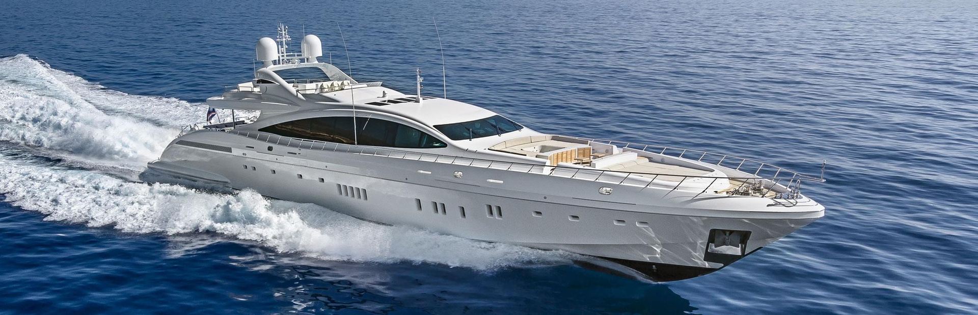 Mangusta 165E Yacht (Mk2, 2014 - 2021), Example 1