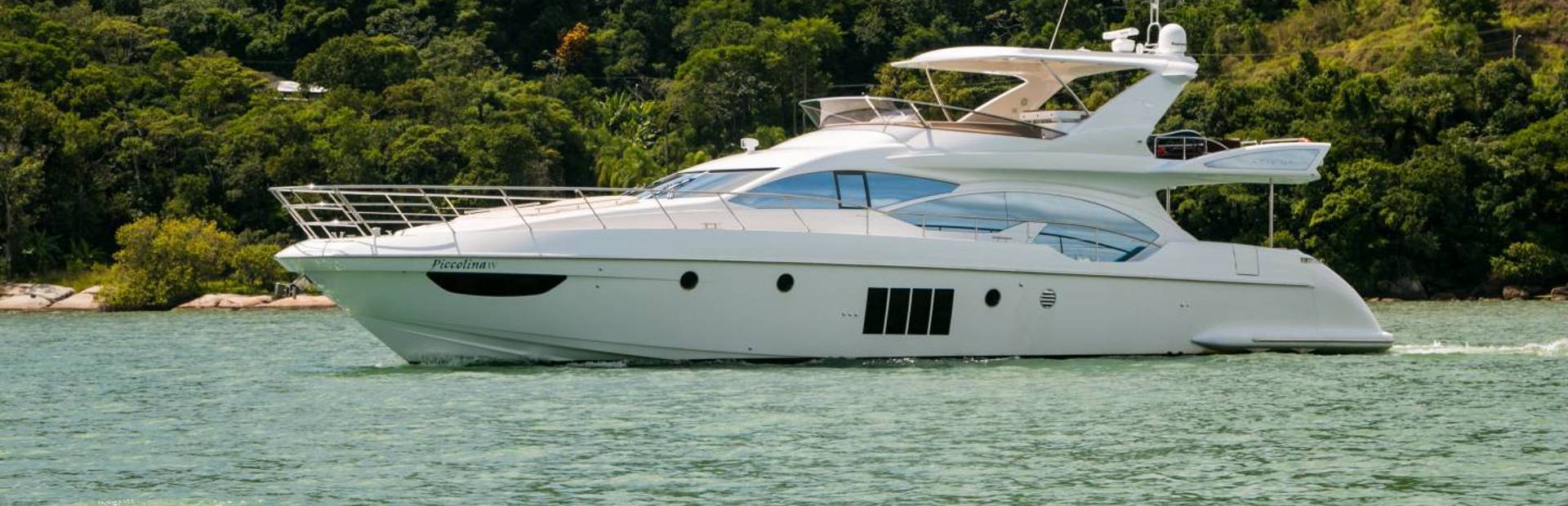 Azimut 70 Yacht (Mk1, 2008 - 2015), Example 1