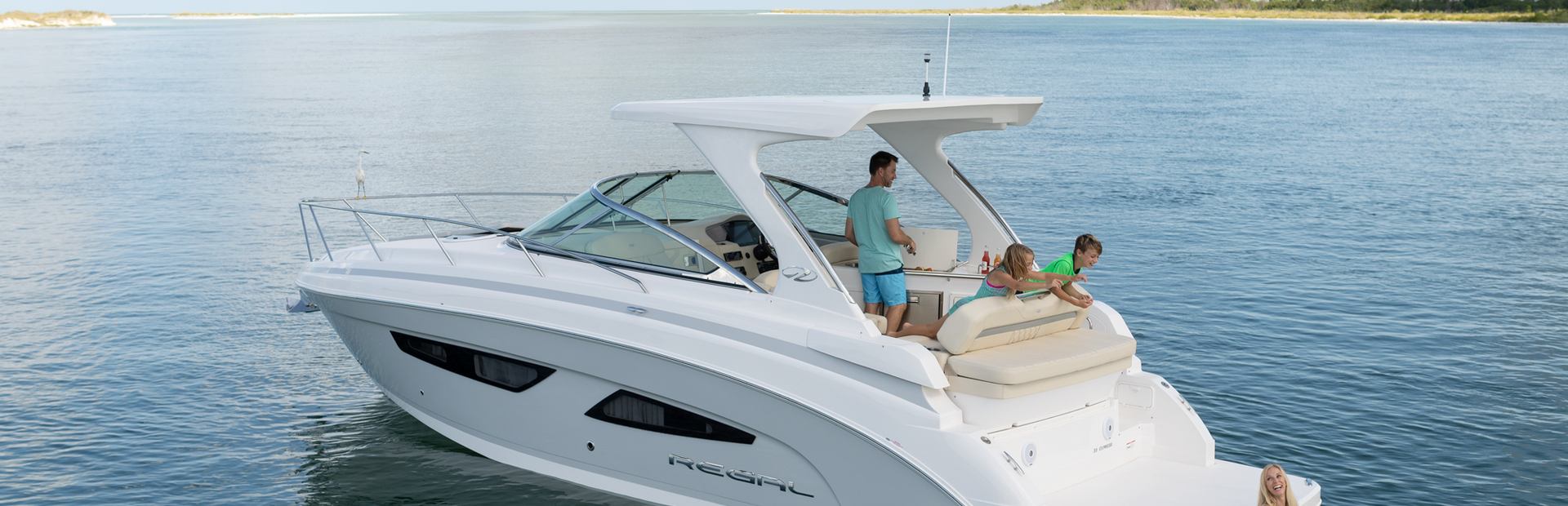 New Regal Boats Express Cruiser Yacht 7