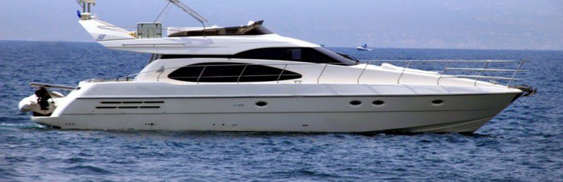 Azimut 58 Yacht (Mk1, 1995 - 2002), Example 1