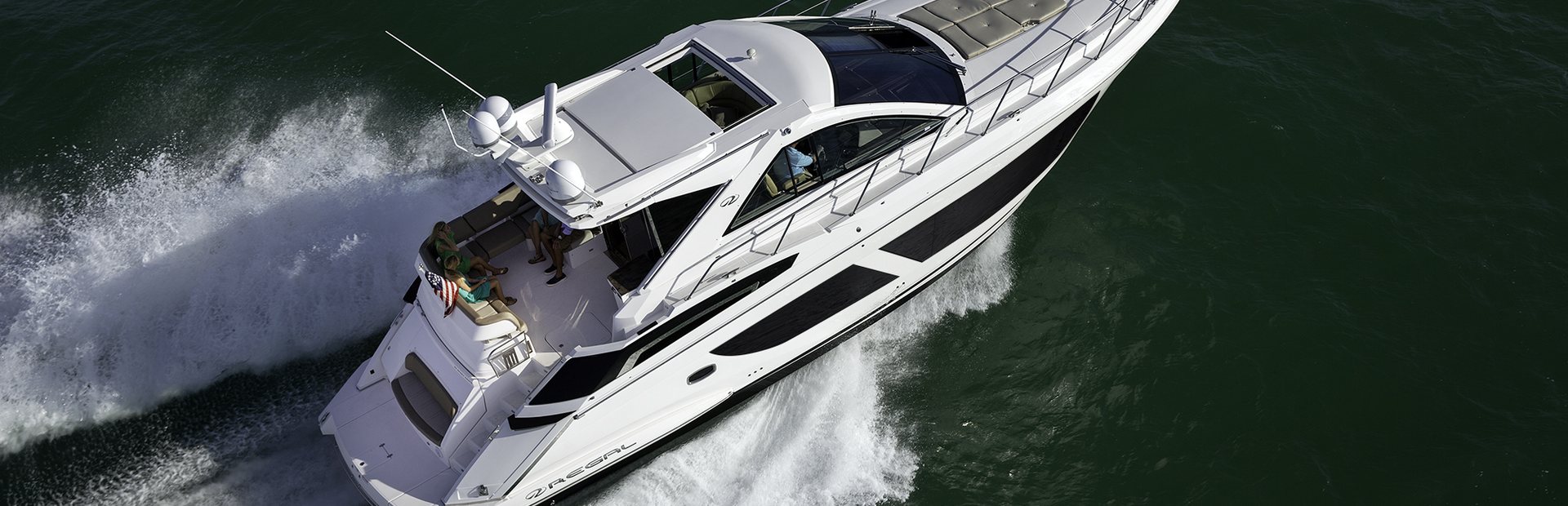 Regal 53 Sport Coupe Yacht (Gen 2, 2016 - 2018), Example 1