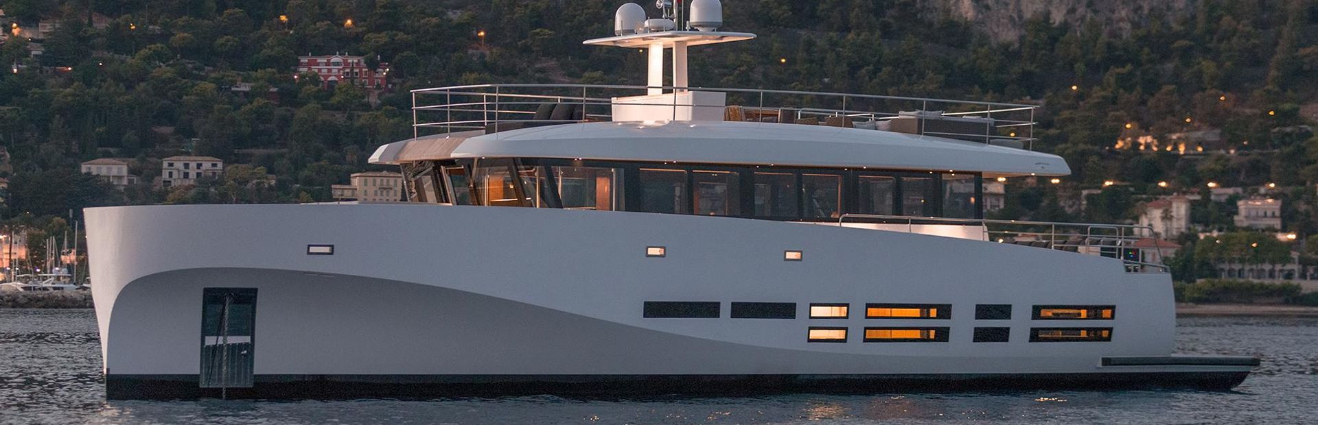 27 wallyace Yacht, Example 1