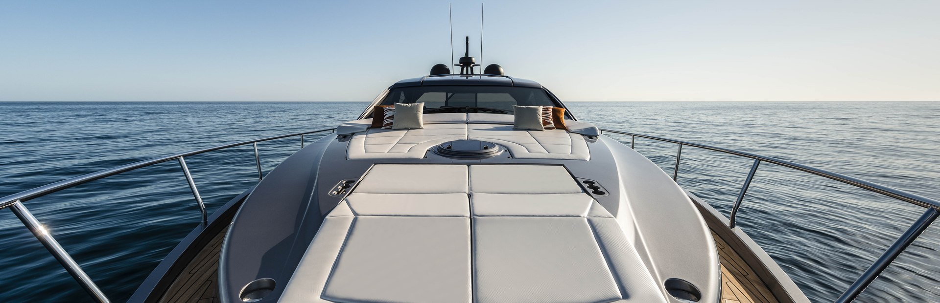 New Pershing X Series Yacht 8