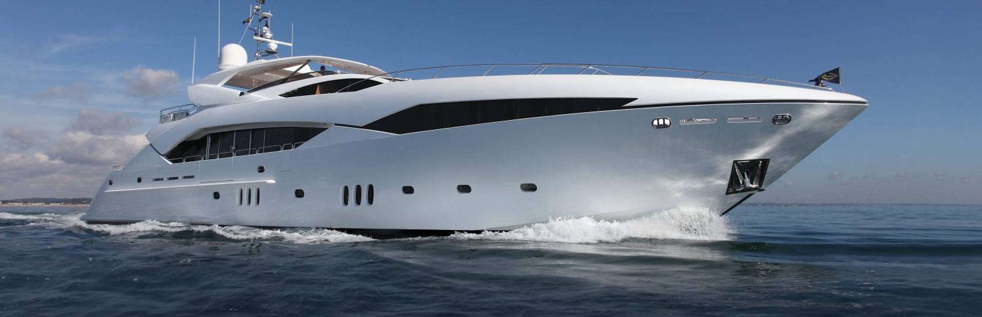 Sunseeker 130 Sport Yachts, Example 1