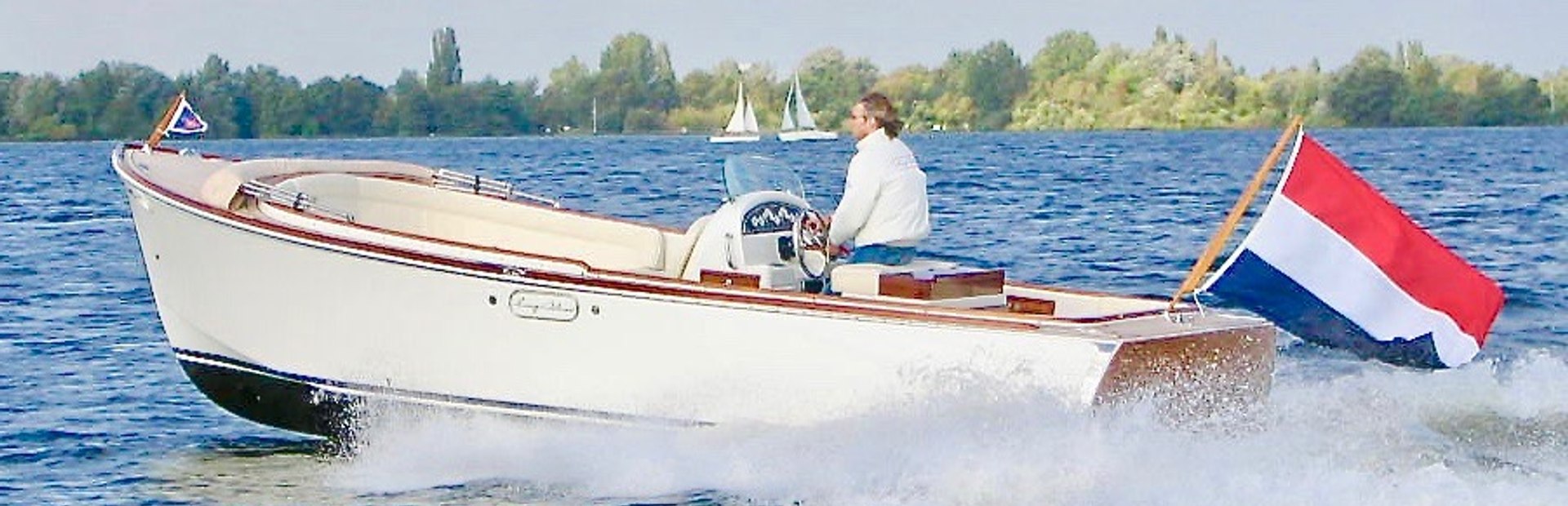 Long Island 25 Sportsman Boat, Example 1