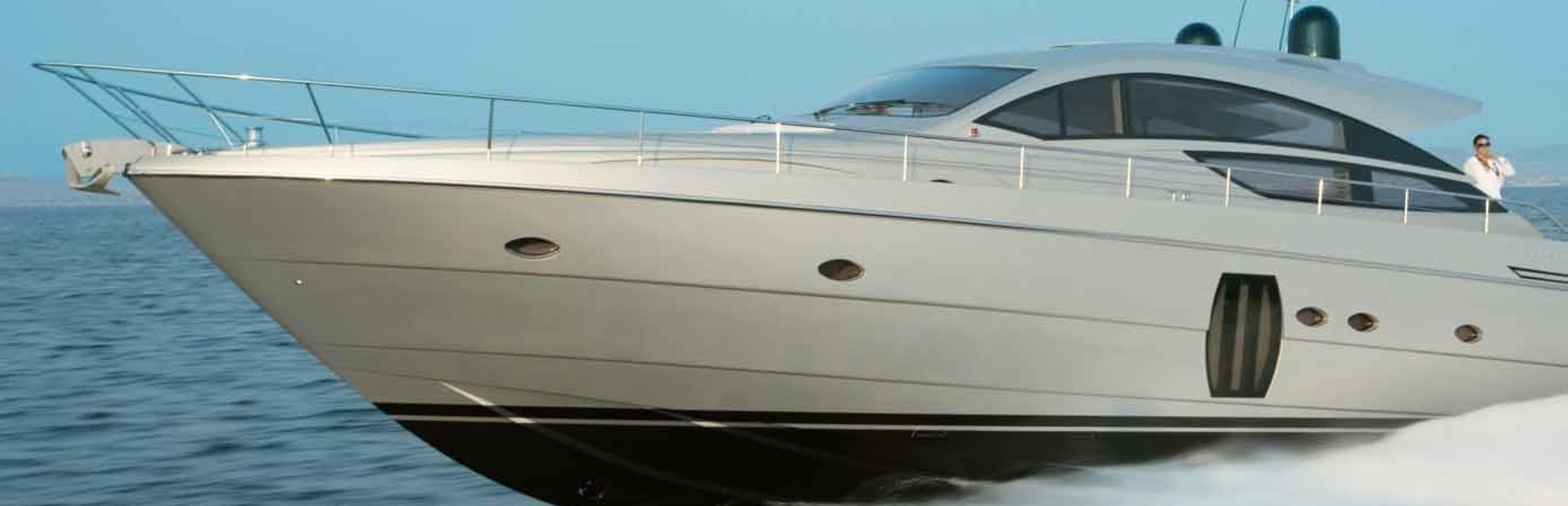 Pershing 64 Yacht, Example 1