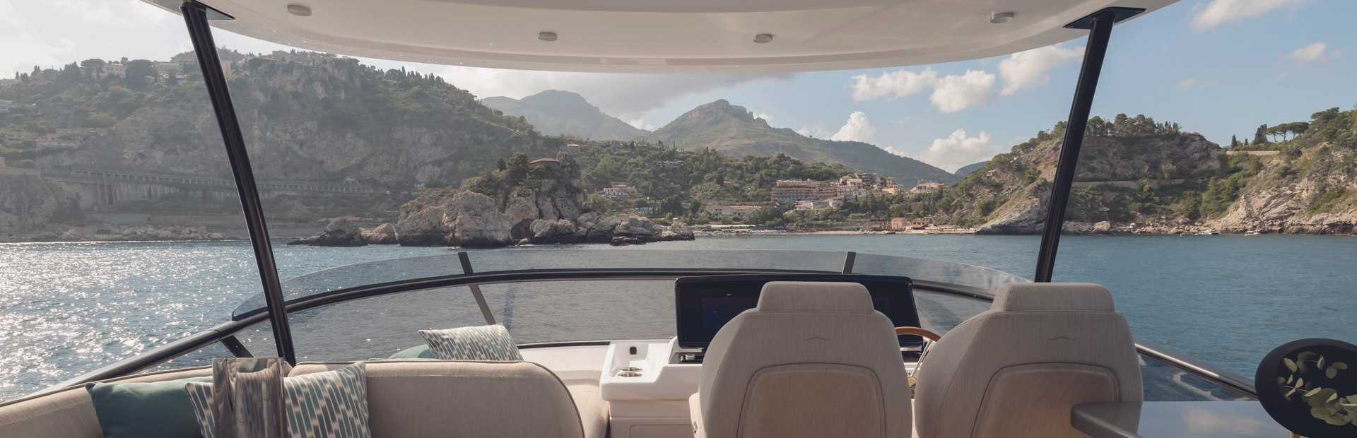 New Azimut Magellano Yacht 10