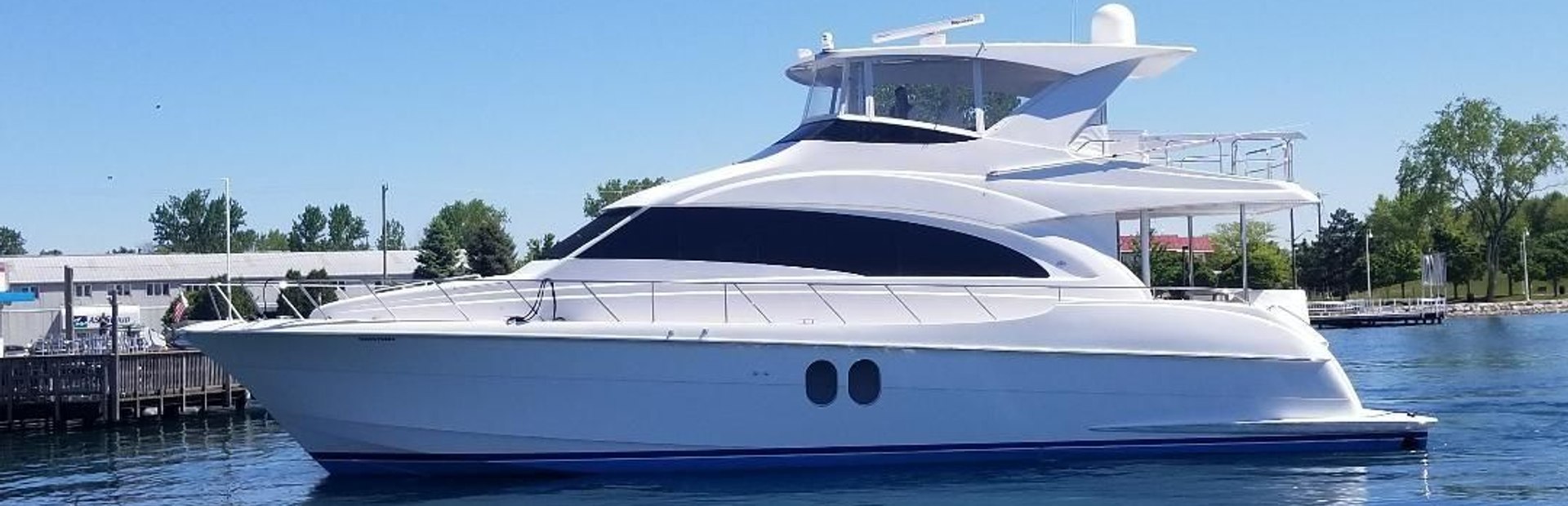 Hatteras 60 Motoryacht (Gen 2, 2010 - 2013), Example 1