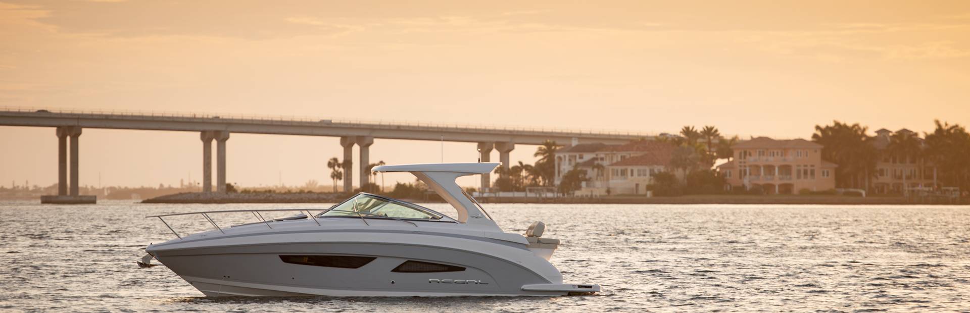 New Regal Boats Express Cruiser Yacht 1