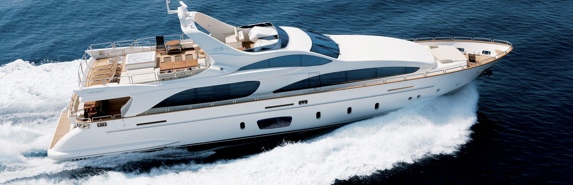 Grande 105 Yacht, Example 1