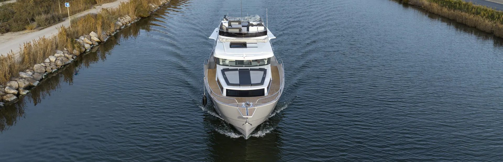 Delphia 12 Flylounge Boat, Example 1