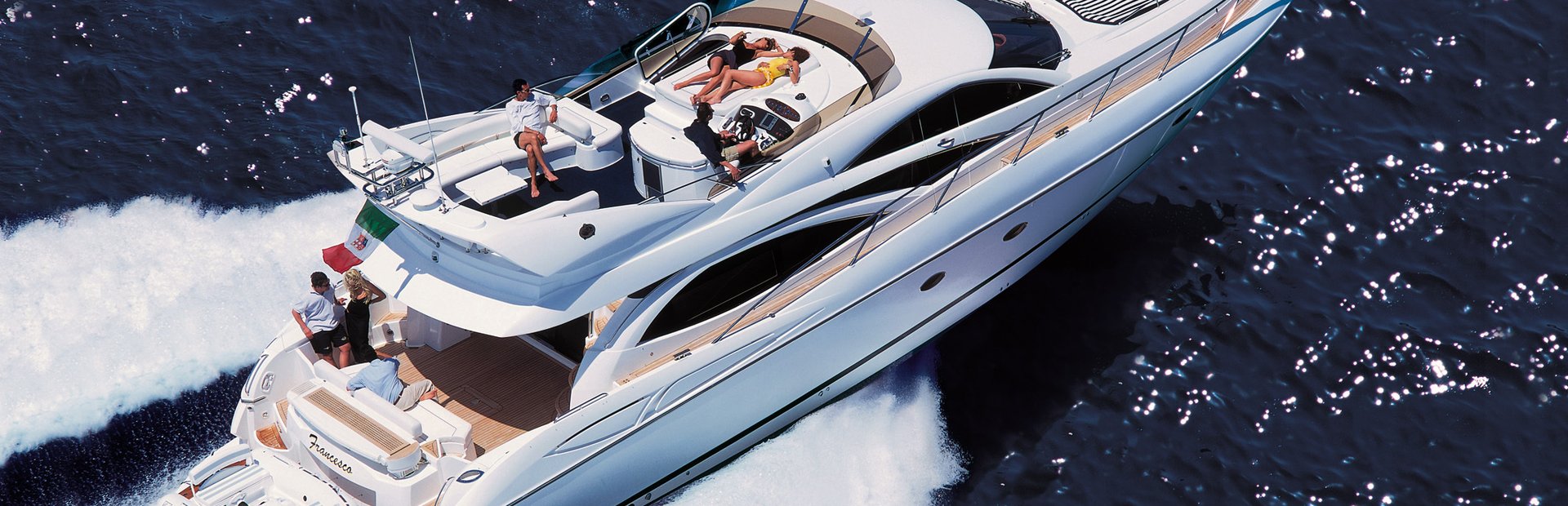 Sunseeker Manhattan 64 Yacht (Gen 1, 1999 - 2002), Example 1