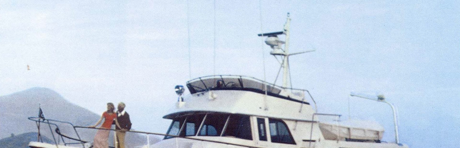 Hatteras 48 LRC Yacht, Example 1