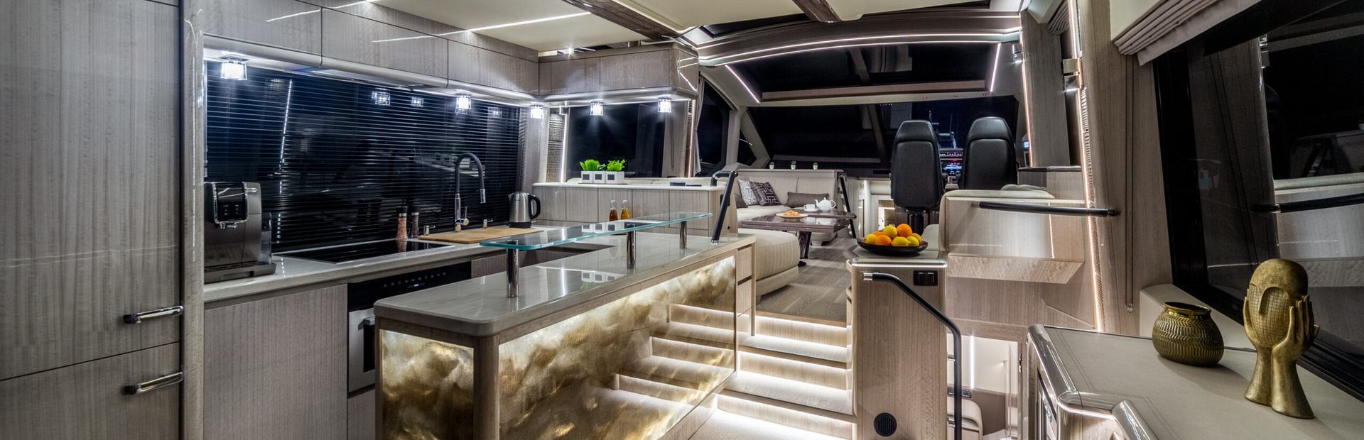 New Galeon Skydeck Yacht 6