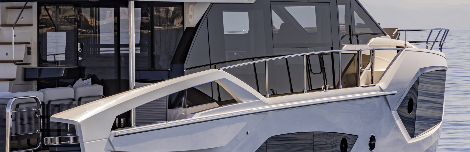 New &amp; Used Absolute Flybridge Yachts, Example 2