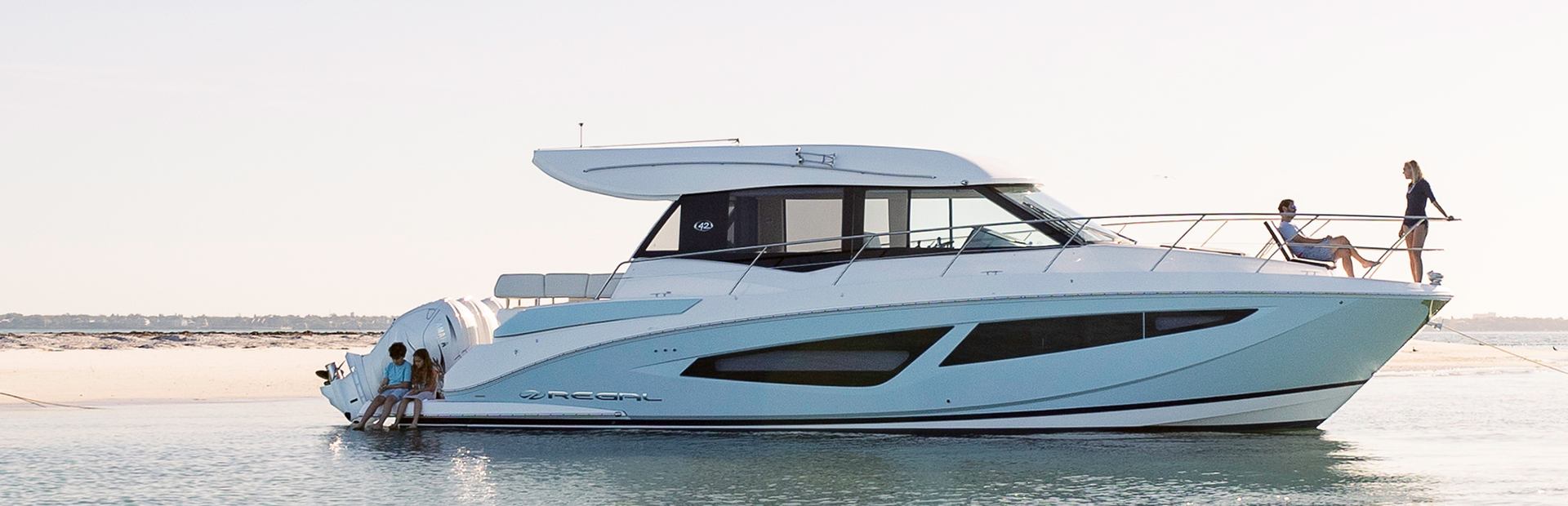 New Regal Boats Yacht 3