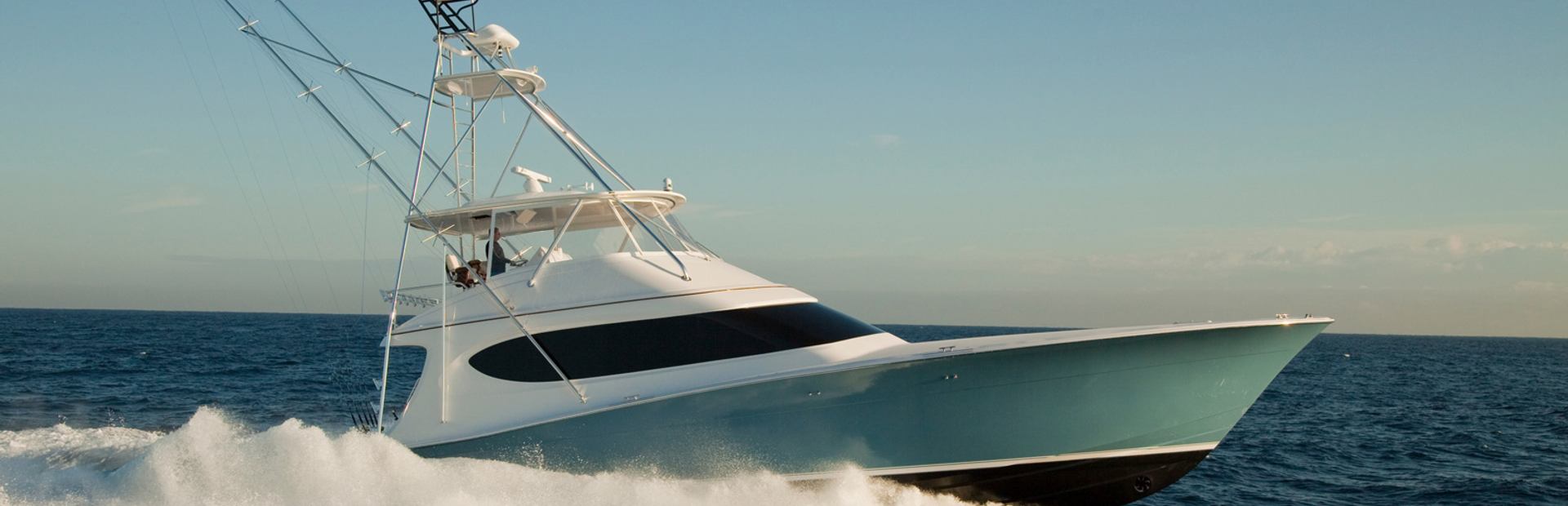 Hatteras GT70 Yacht, Example 1