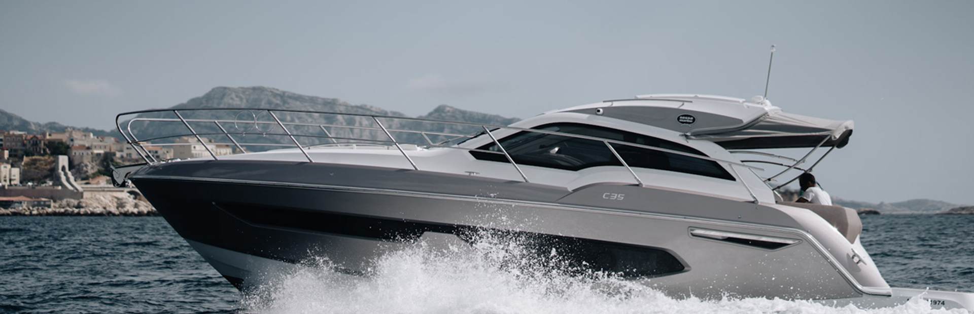 Sessa Marine C35 HT Yacht (Gen 2, 2020 - 2021), Example 1