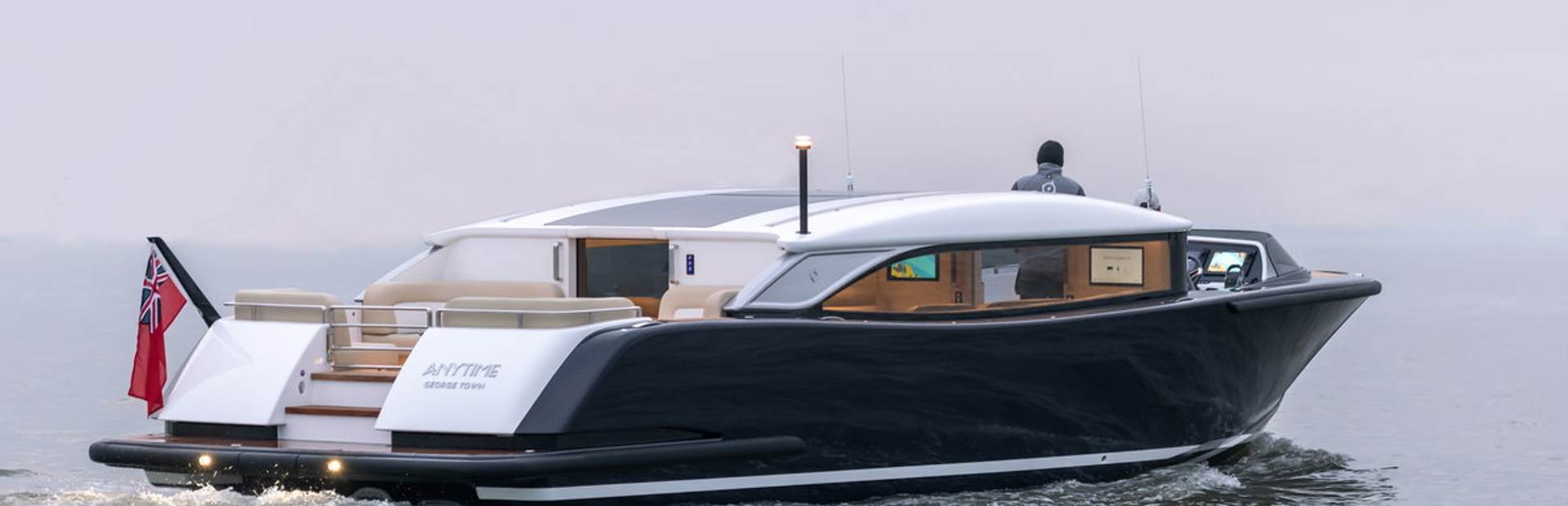                                                 Compass Tenders   Limousine Tender 12M
                                            