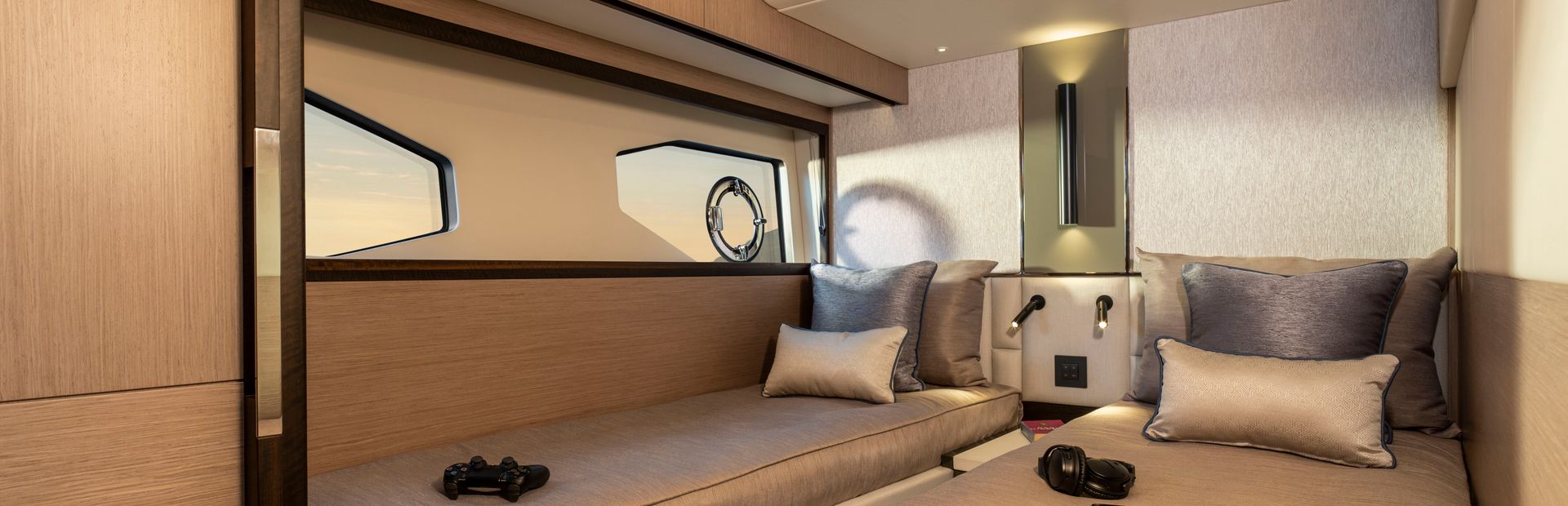 Sunseeker Manhattan Yachts, Example 11