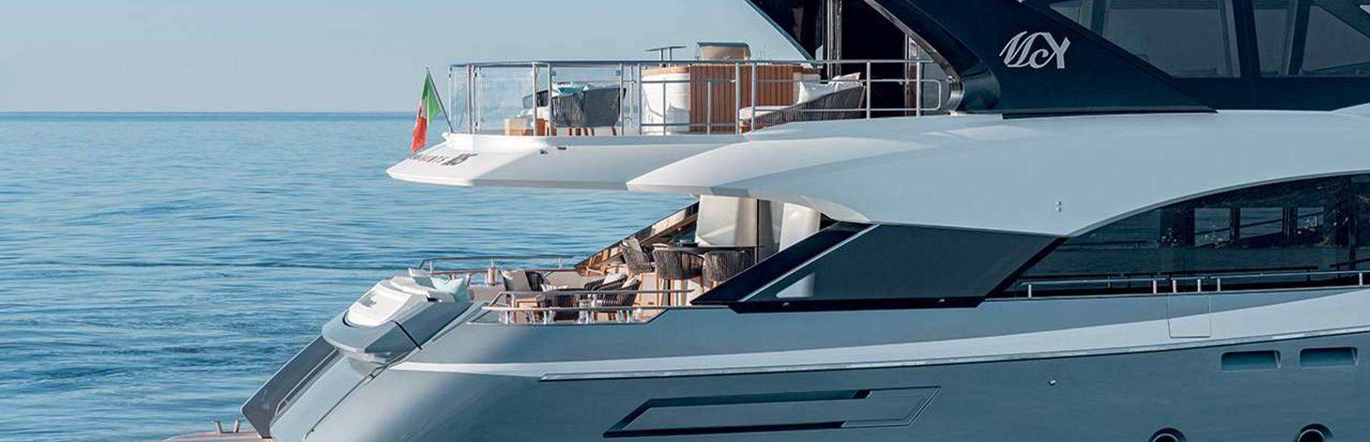 Monte Carlo Yachts Skylounge Yachts, Example 3