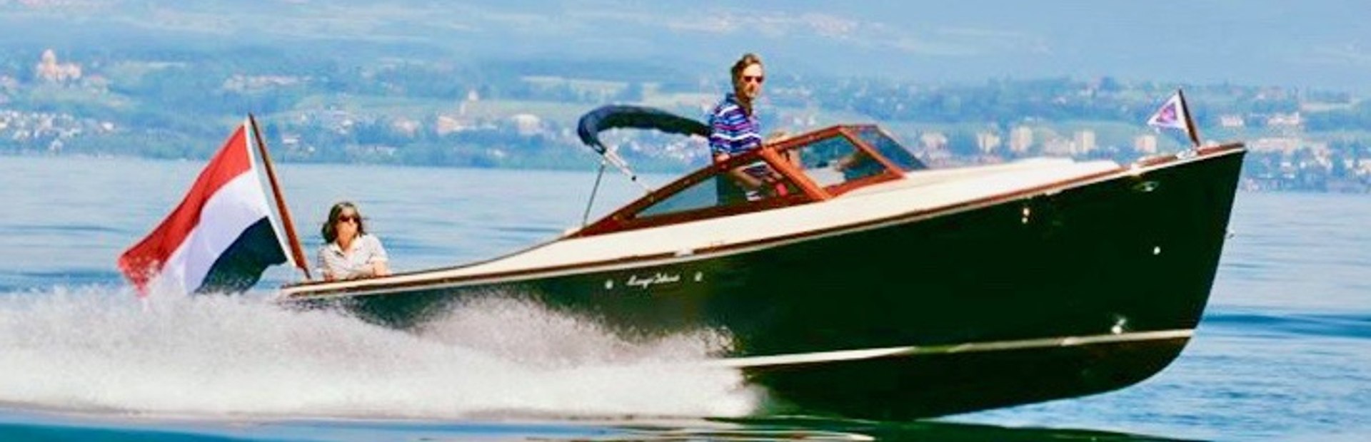 Long Island 25 Runabout Boat, Example 1