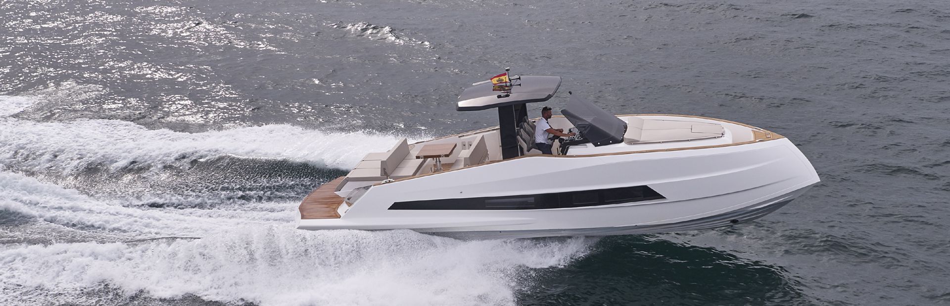 Astondoa 377 Coupé Boats, Example 1